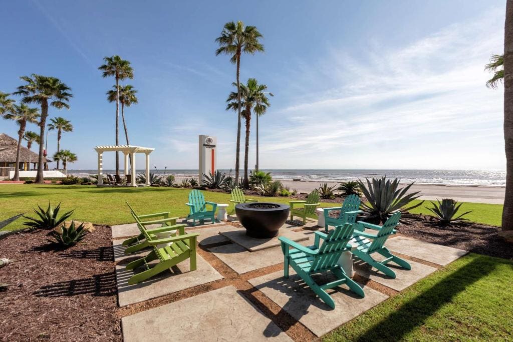 DoubleTree by Hilton Galveston Beach - View 7