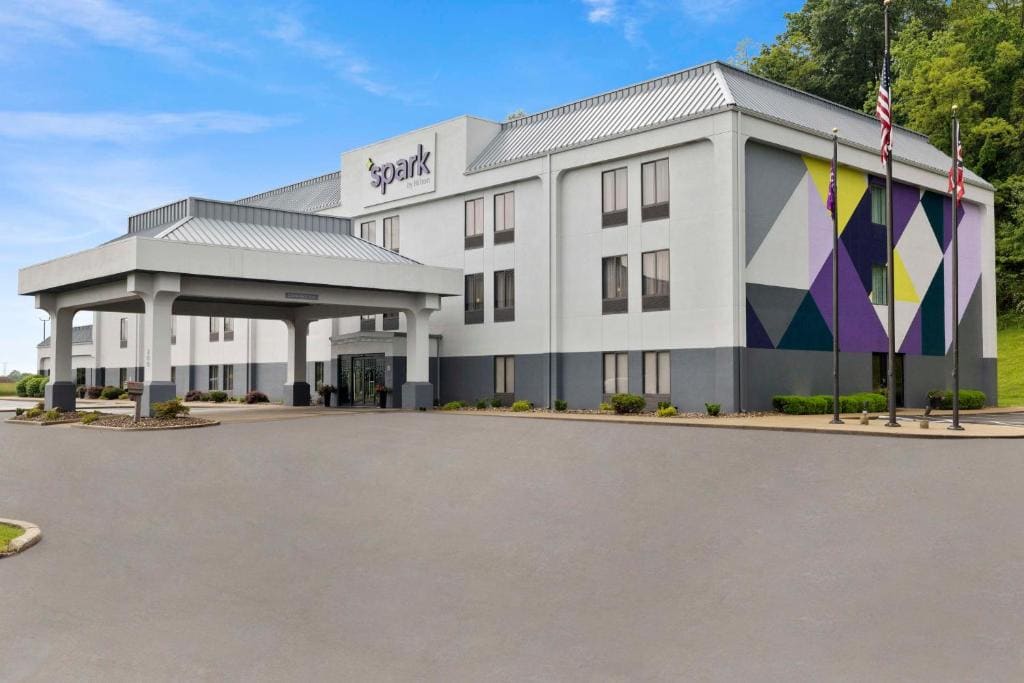 Spark By Hilton Newcomerstown - Main view