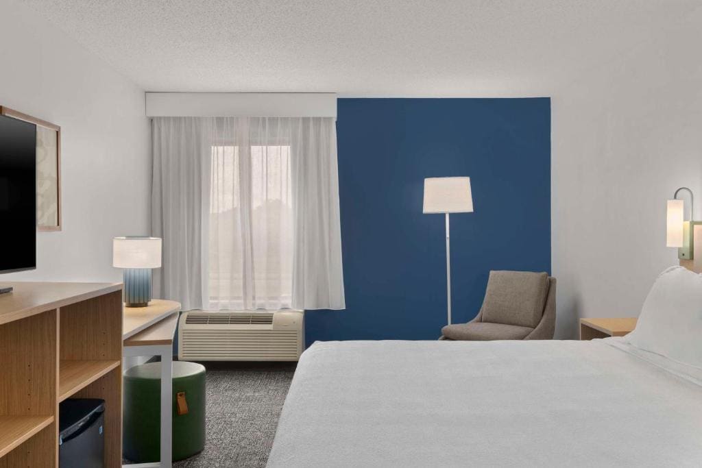 Spark By Hilton Newcomerstown - View 7