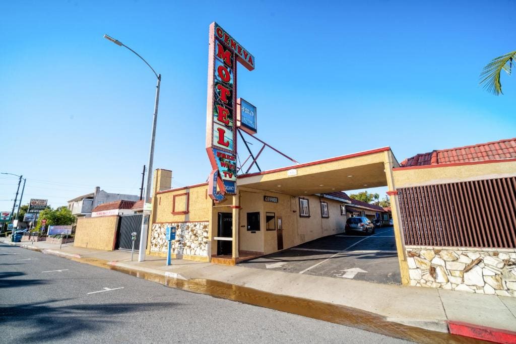 Geneva Motel - Main view