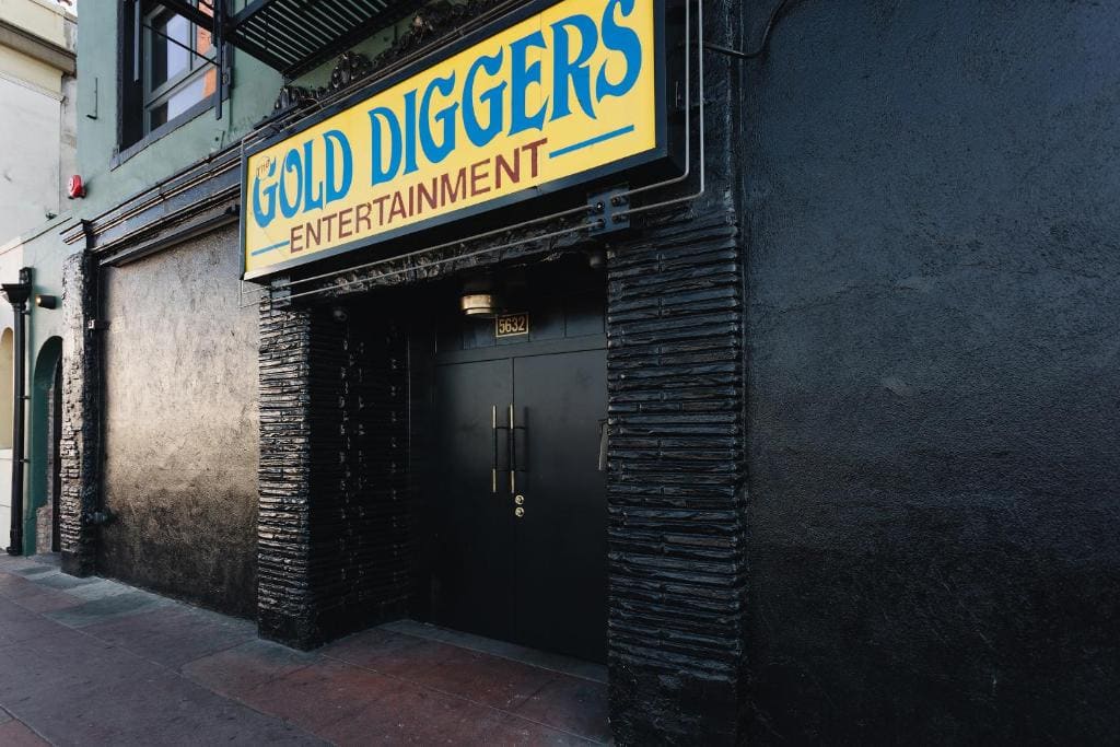 Gold-Diggers - View 5