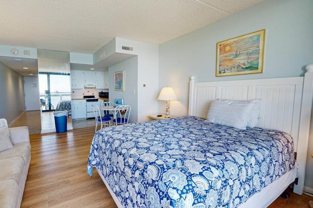 Golden Sands 809 - View 2