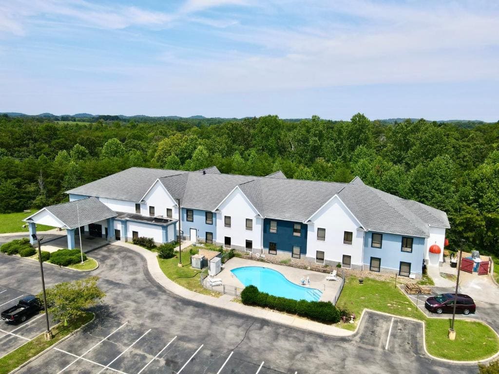 Grand Vista Hotel & Suites - Main view