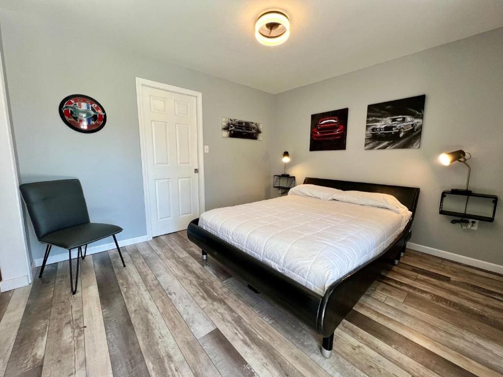 Green Acre Motel - View 2