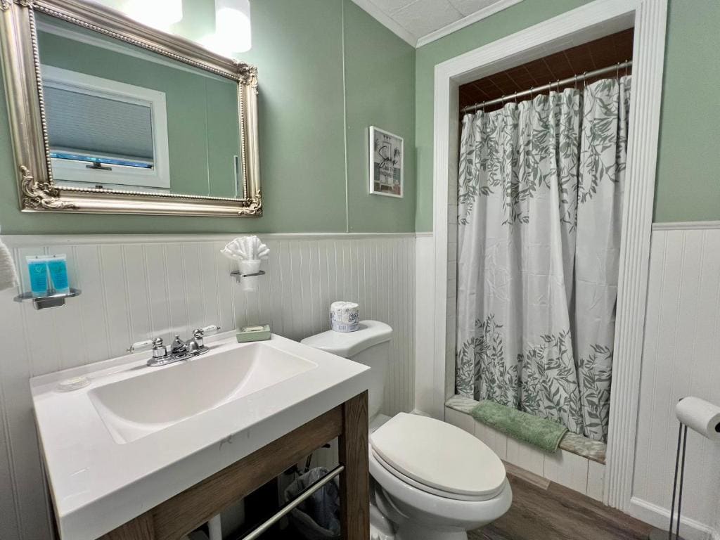 Green Acre Motel - View 3