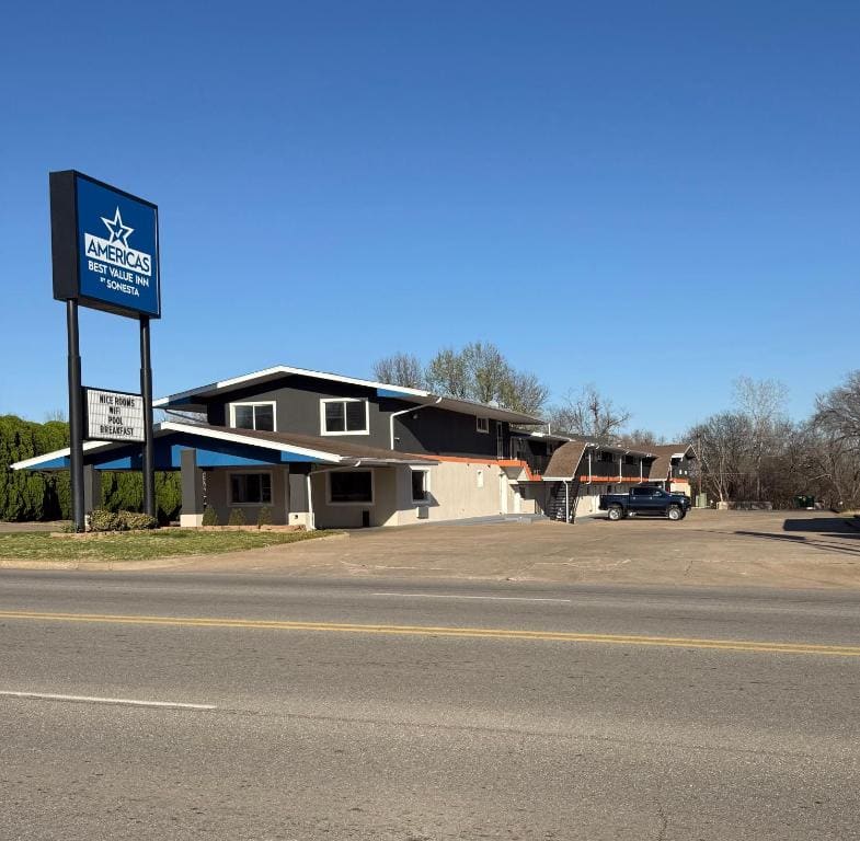 Americas Best Value Inn Ponca City - Main view