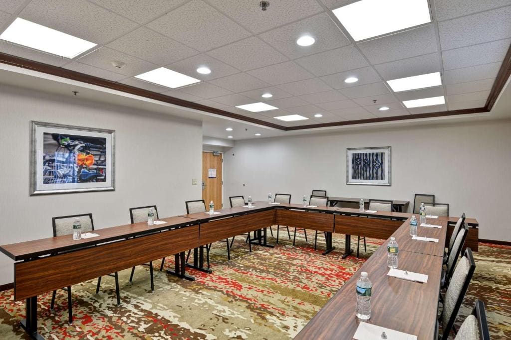 Hampton Inn Albany-Wolf Road - View 6