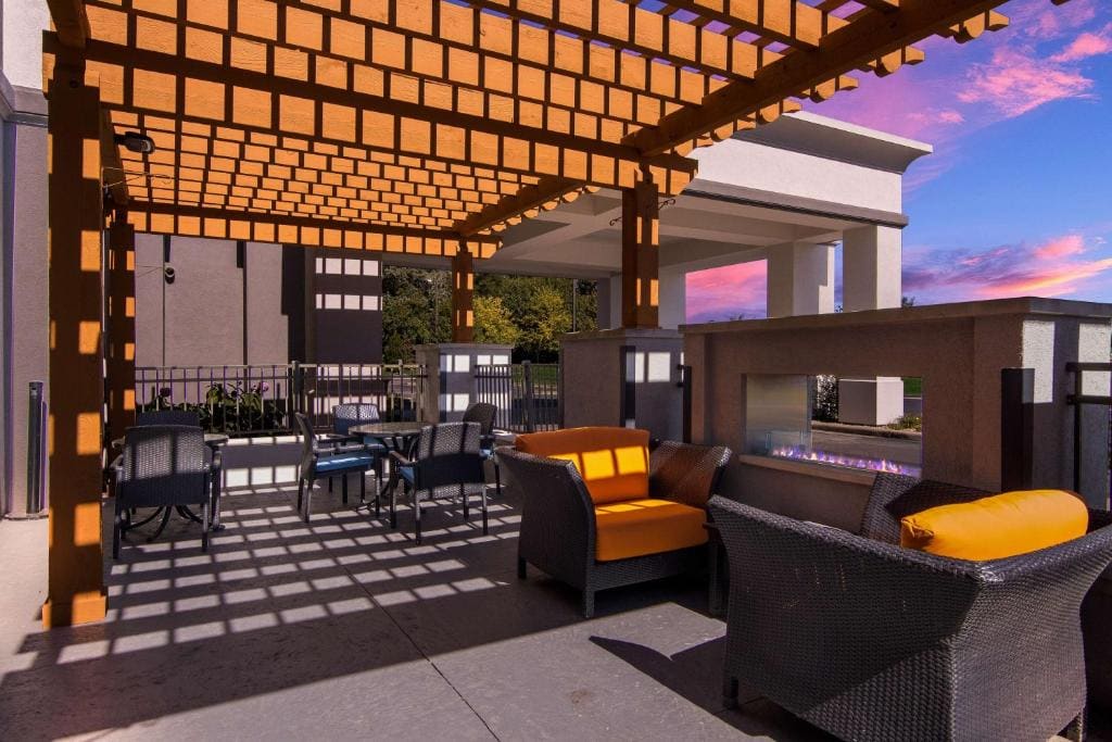 Hampton Inn & Suites Schererville - View 6