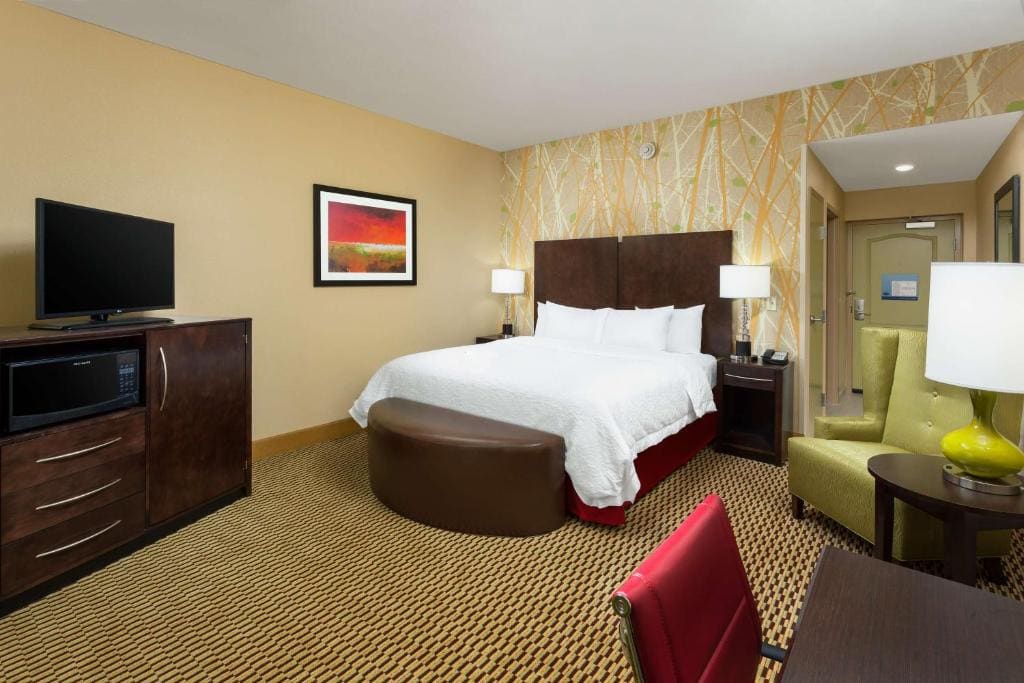 Hampton Inn & Suites Williamsport - Faxon Exit - View 2