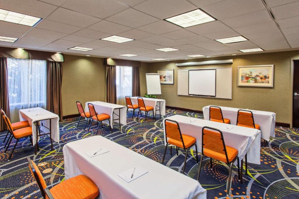Hampton Inn and Suites Merced - View 5