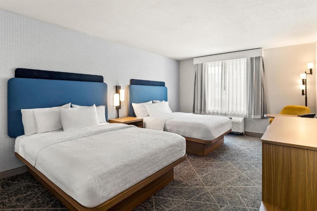 Hampton Inn and Suites Merced - View 2