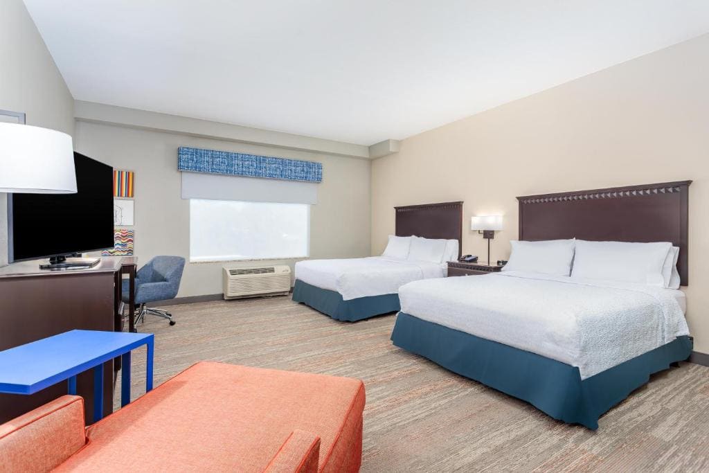 Hampton Inn and Suites Parkersburg Downtown - View 2