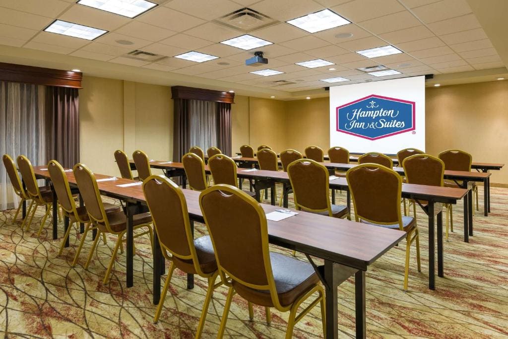 Hampton Inn and Suites Peoria at Grand Prairie - View 5