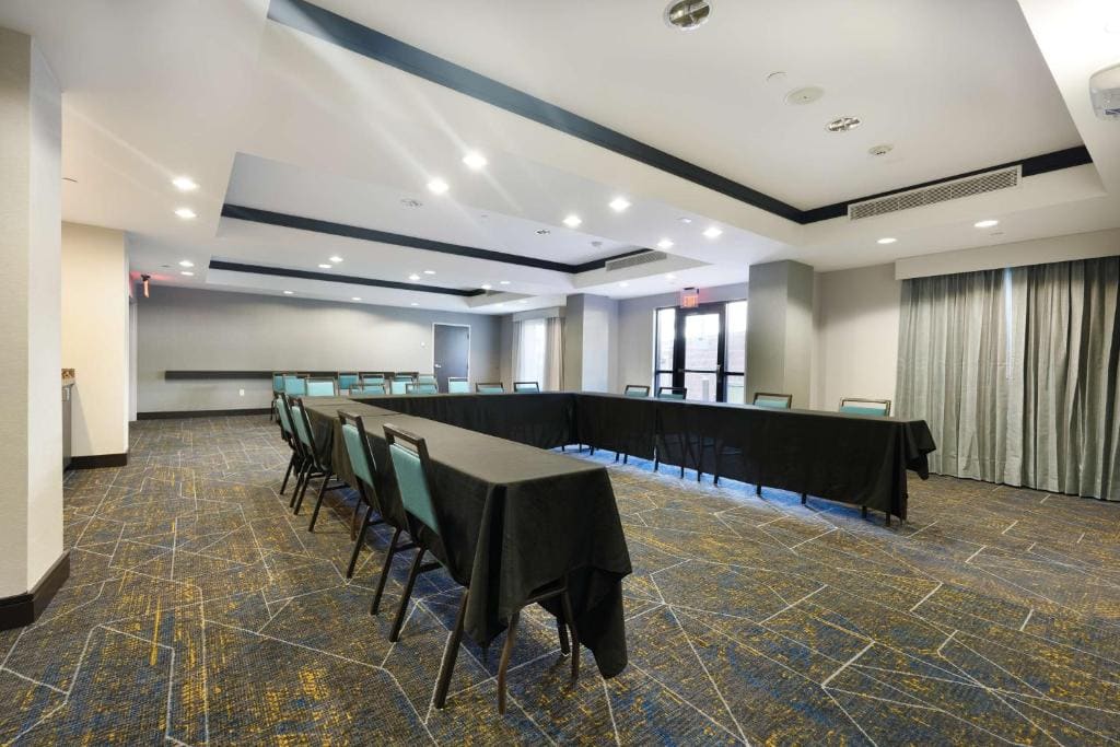 Hampton Inn and Suites Tulsa Central - View 5