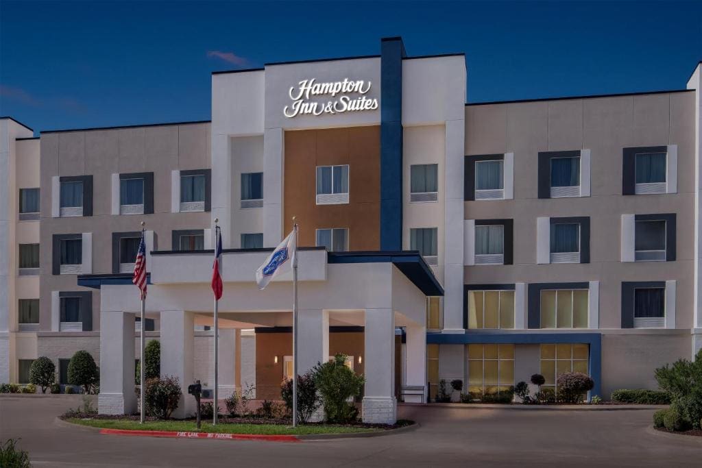 Hampton Inn and Suites Waxahachie - View 5