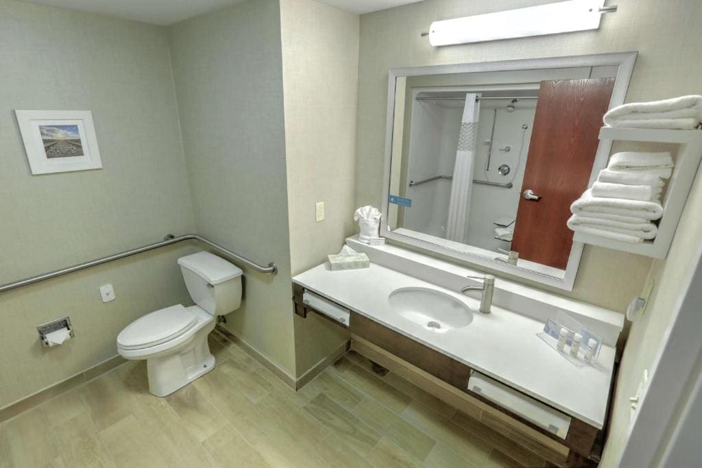 Hampton Inn Batavia - View 7