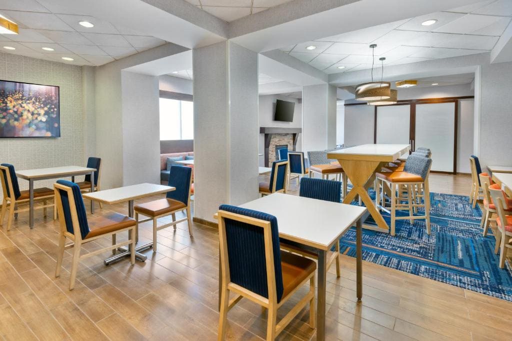 Hampton Inn Charlotte Uptown - View 4