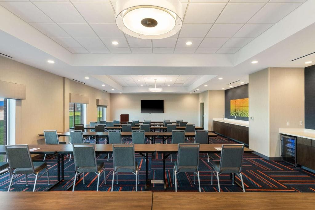 Hampton Inn Circleville, Oh - View 6