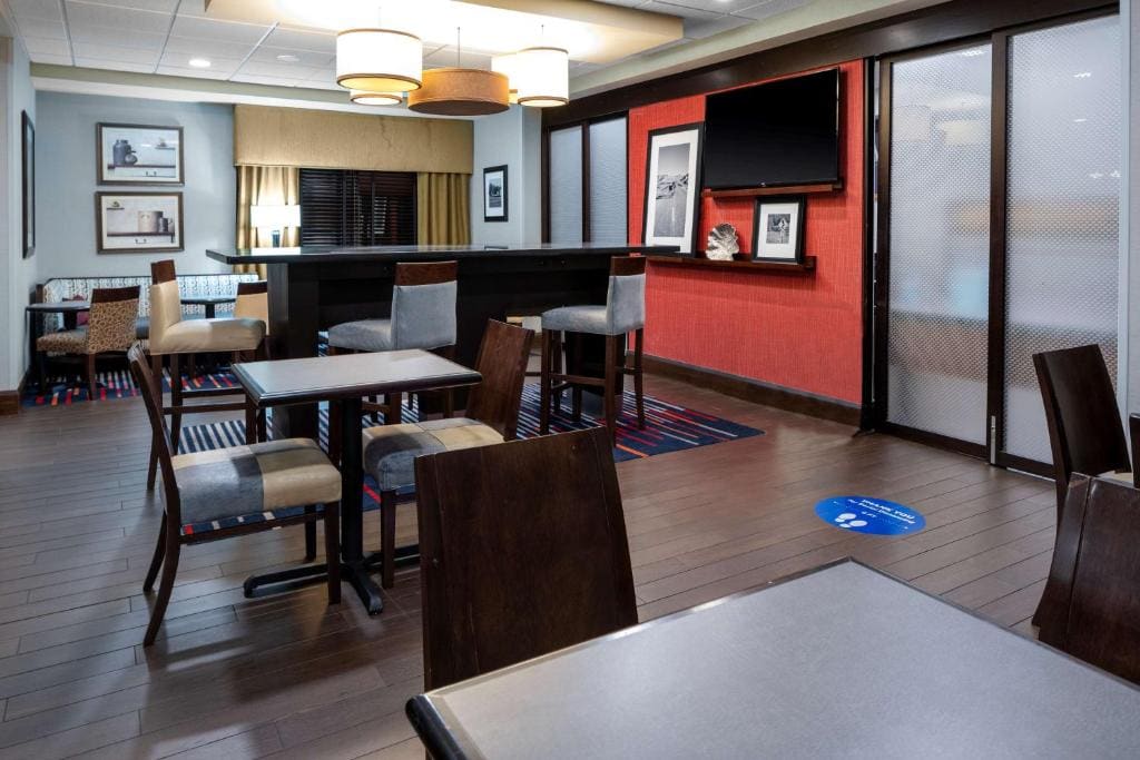 Hampton Inn Columbia - View 3