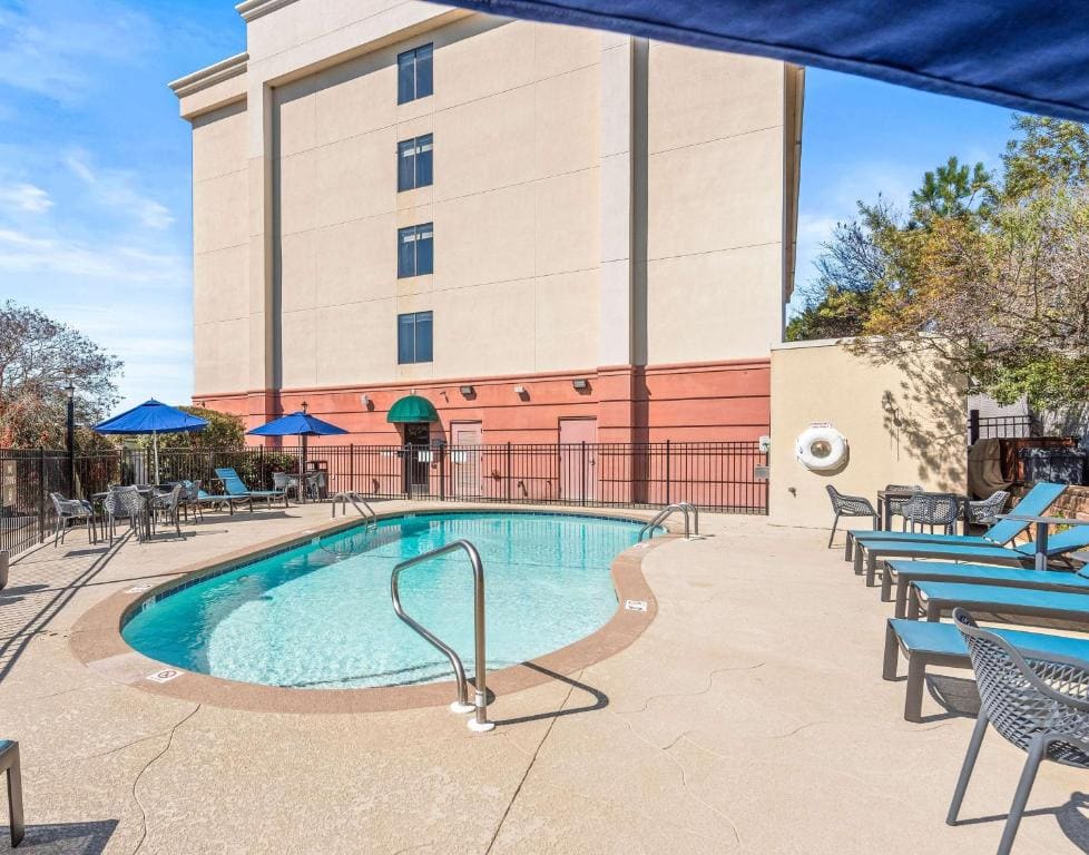 Hampton Inn Columbus-North - View 3
