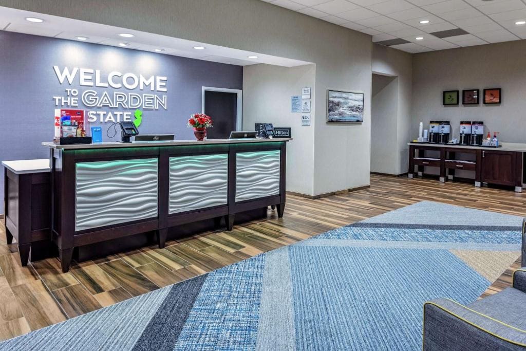 Hampton Inn Cranbury - View 4