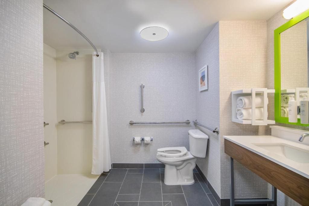 Hampton Inn East Aurora - View 7