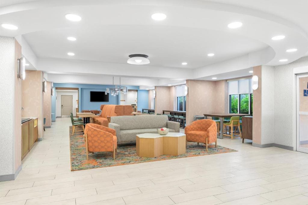 Hampton Inn Gainesville-Haymarket - View 3
