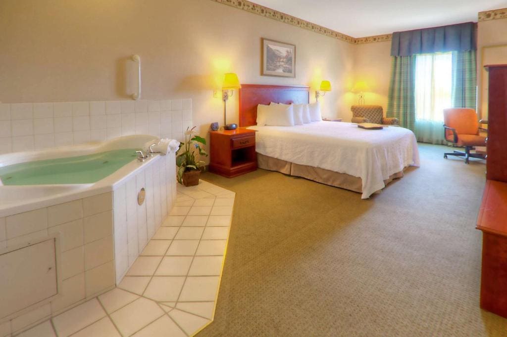 Hampton Inn - Great Falls - View 2