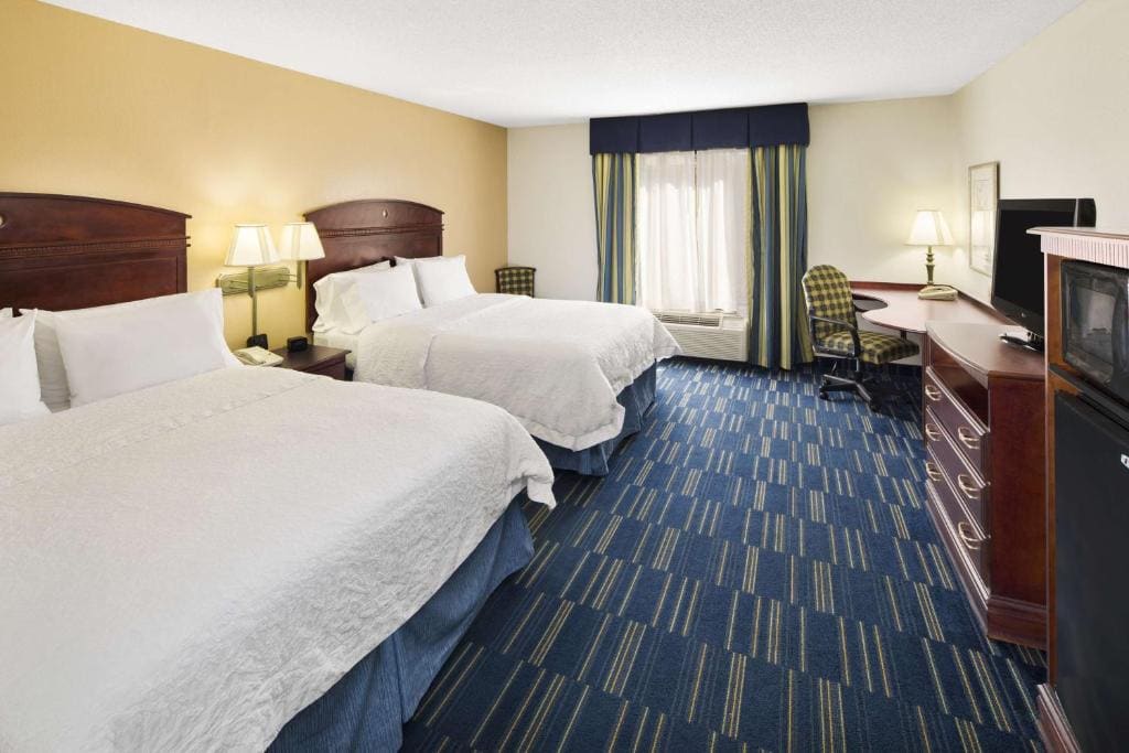 Hampton Inn Hinesville - View 2