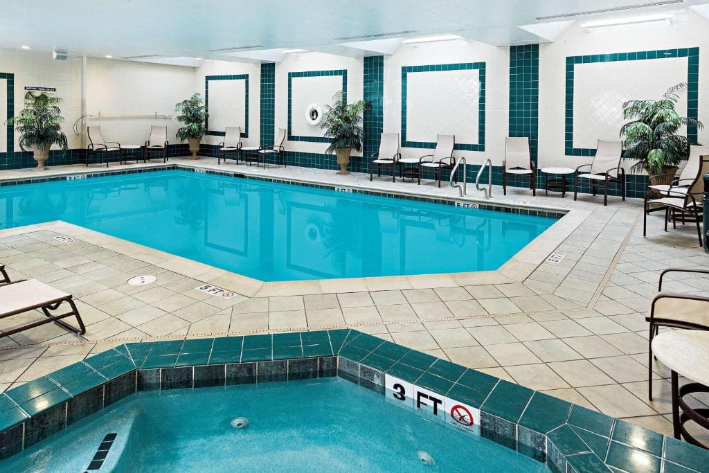 Hampton Inn Littleton - View 4