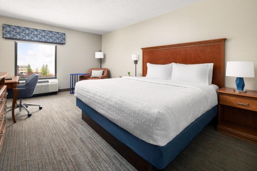 Hampton Inn Memphis-Walnut Grove/Baptist East - View 2