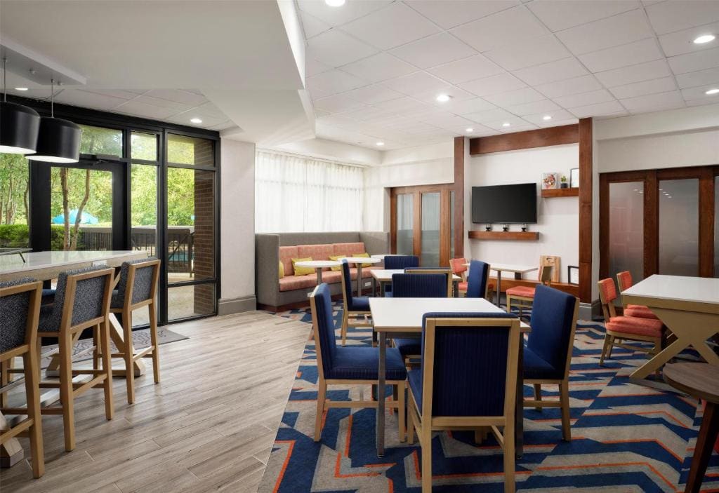 Hampton Inn Meridian - View 5