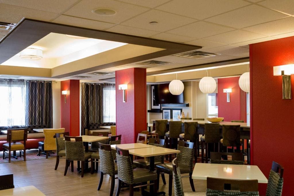 Hampton Inn Oxford-West - View 3