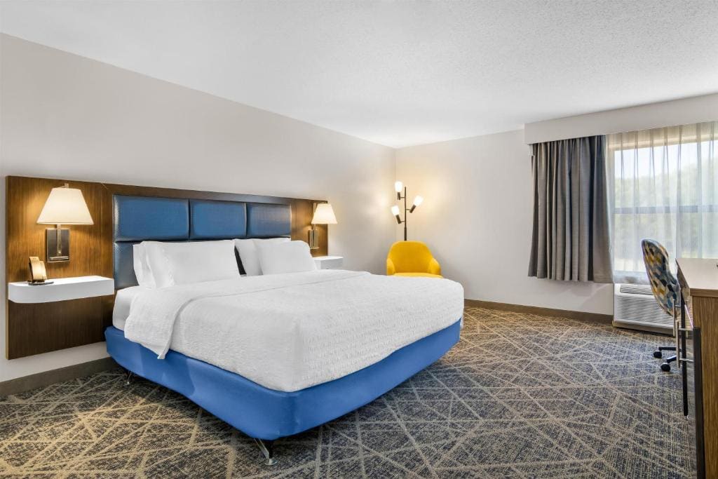 Hampton Inn Portage - View 6