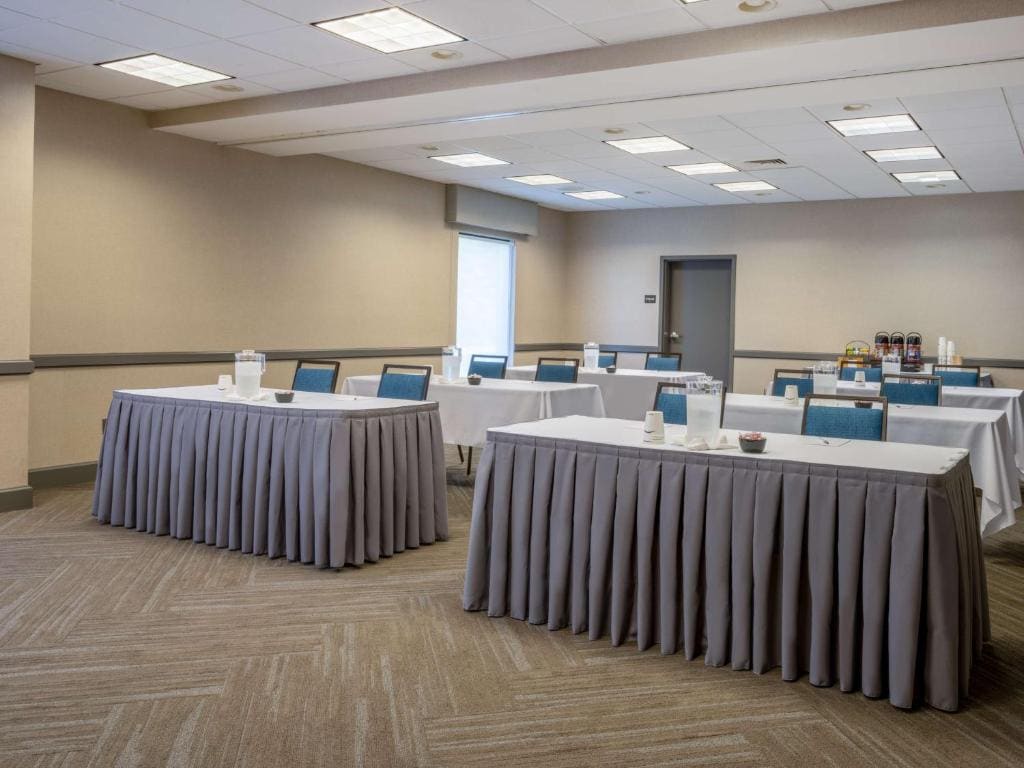 Hampton Inn Raynham-Taunton - View 5