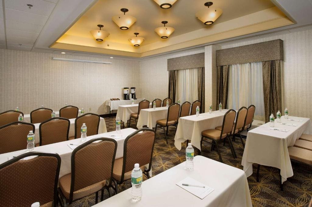 Hampton Inn Rochester Greece - View 5