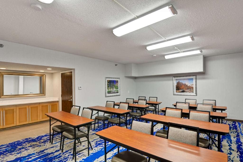 Hampton Inn State College - View 5