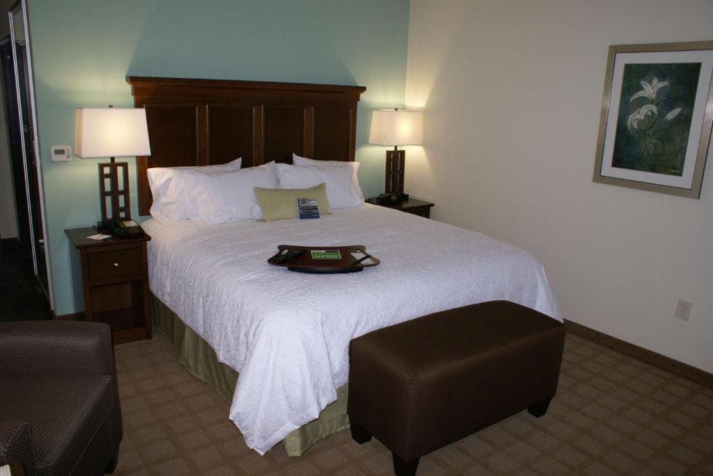 Hampton Inn & Suites Center - View 6