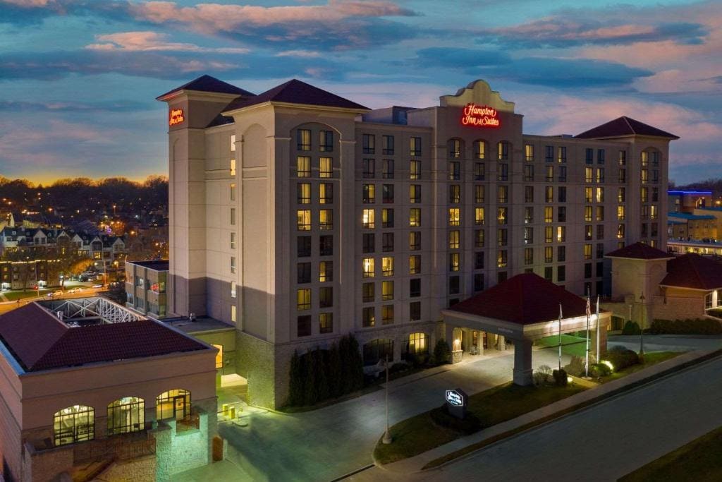 Hampton Inn & Suites Country Club Plaza - Main view