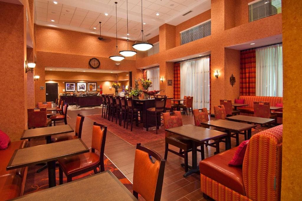 Hampton Inn & Suites Elk City - View 4