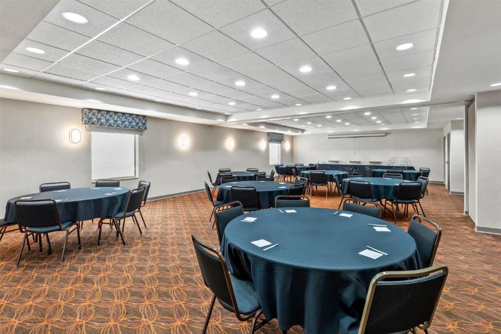 Hampton Inn & Suites Grove City - View 6
