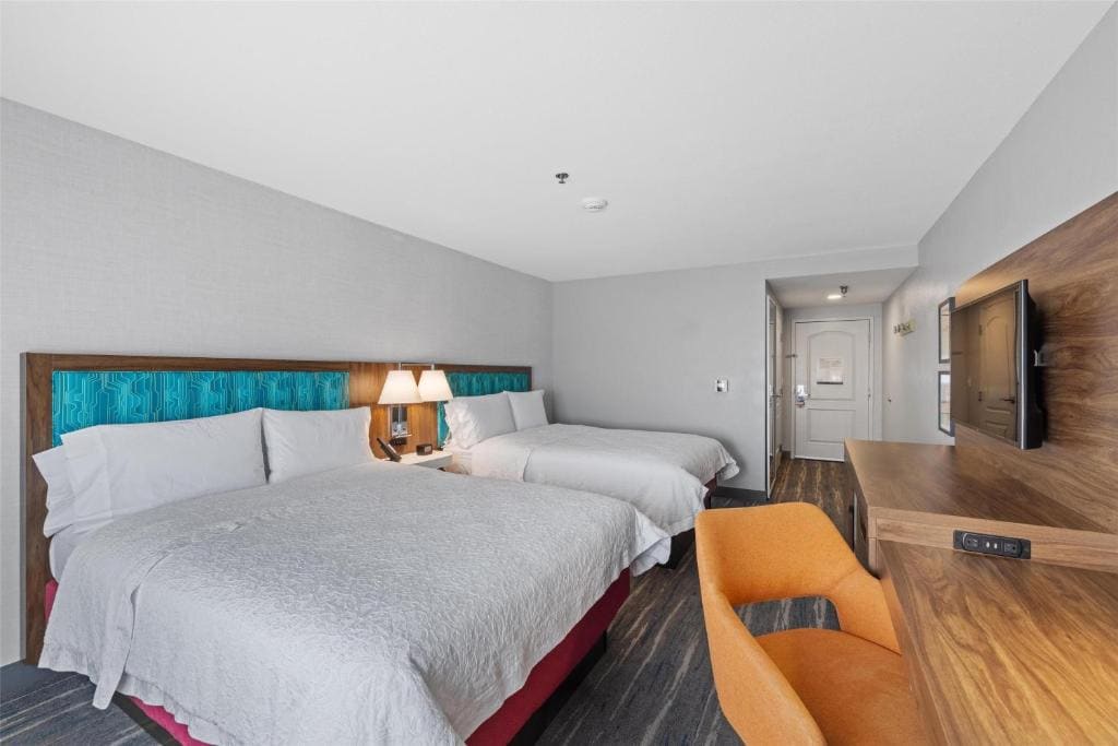 Hampton Inn & Suites Madera - View 2