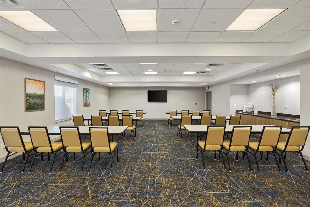 Hampton Inn & Suites Madera - View 4