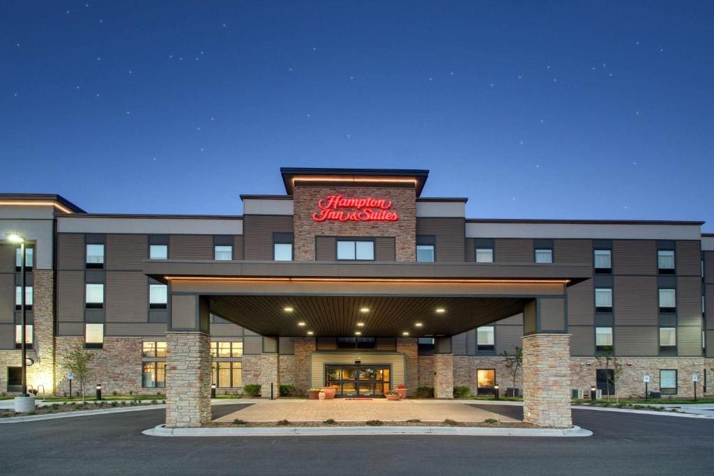 Hampton Inn & Suites Milwaukee West - Main view
