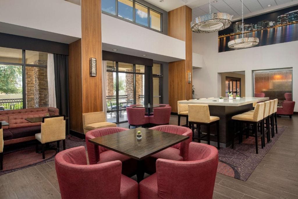 Hampton Inn & Suites Phoenix/Tempe - View 4