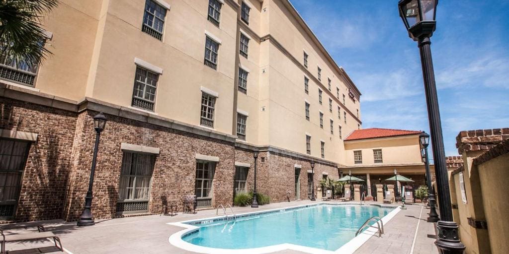 Hampton Inn & Suites Savannah Historic District - View 4