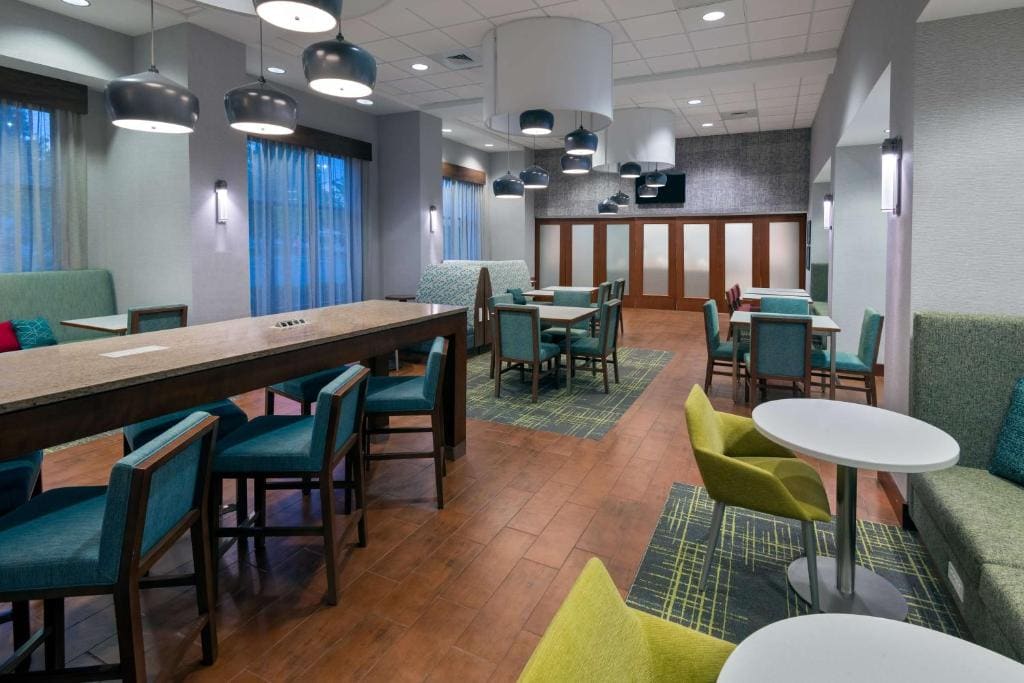 Hampton Inn & Suites Winston-Salem/University Area - View 4