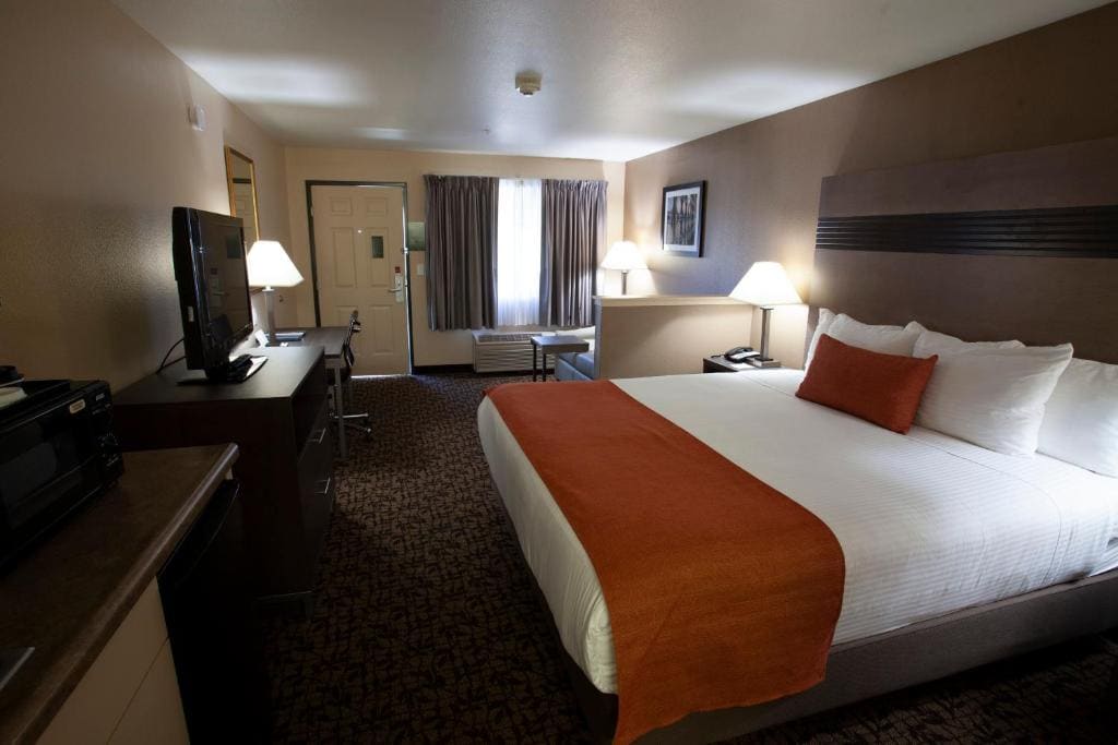 Hawthorn Suites by Wyndham Napa Valley - View 2