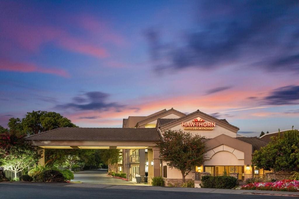 Hawthorn Suites by Wyndham Napa Valley - Main view