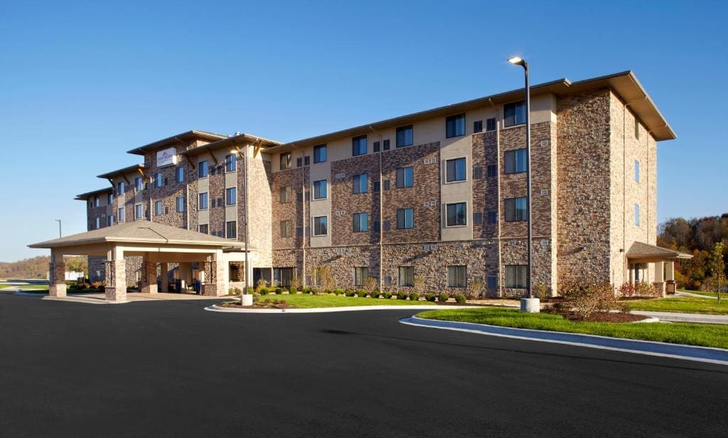 Hawthorn Suites by Wyndham Bridgeport - Main view